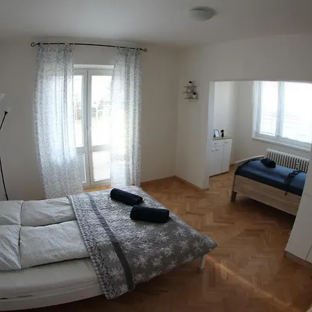 Nice Spacious 100m2 In City Centre Кошице
