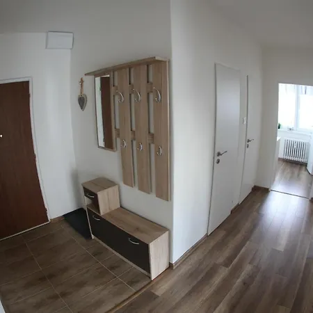 Nice Spacious 100m2 In City Centre Кошице